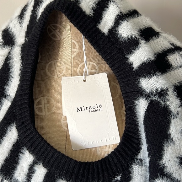 NWT Black and White Fluffy Letter Sweater - Picture 7 of 10